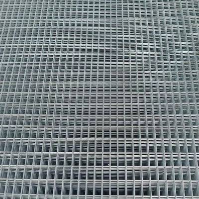 雷泰供应多品类金属网片 镀锌、不锈钢、浸塑网片在养殖笼具中的应用